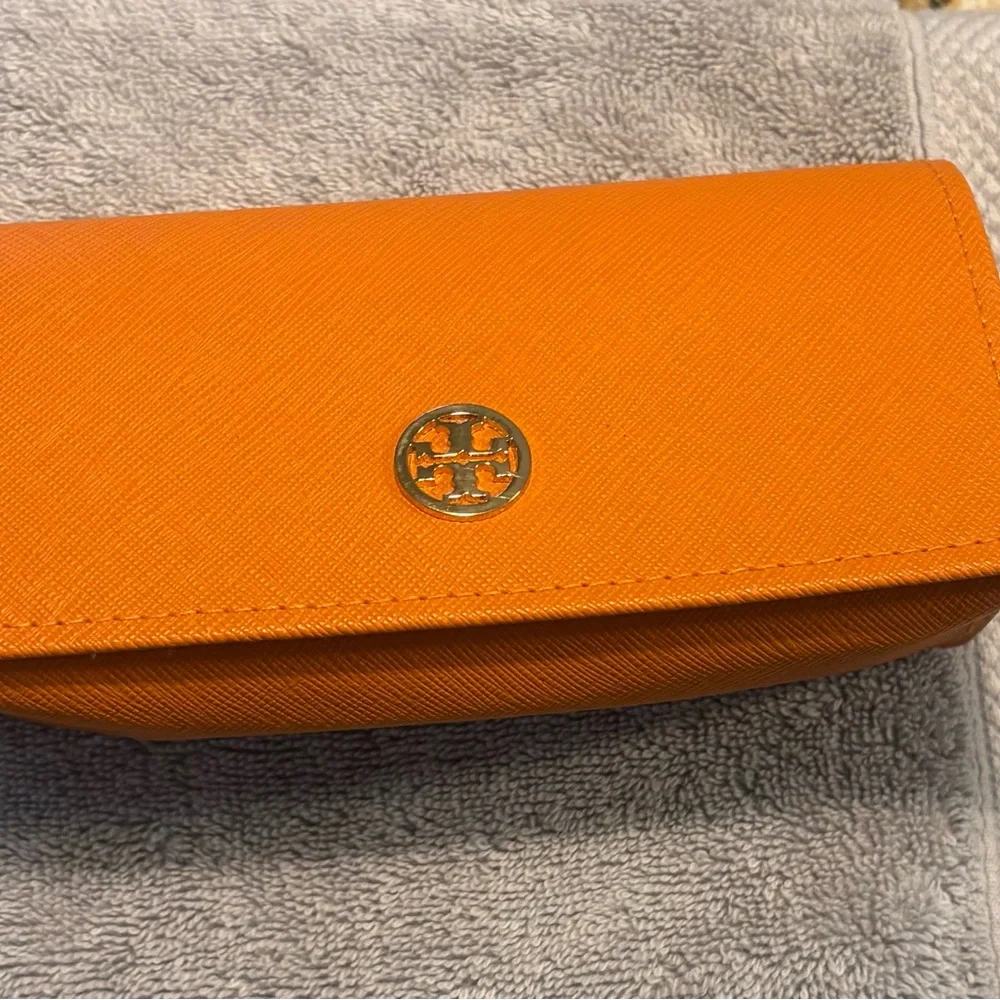 EUC Tory Burch Orange sunglasses case beautiful